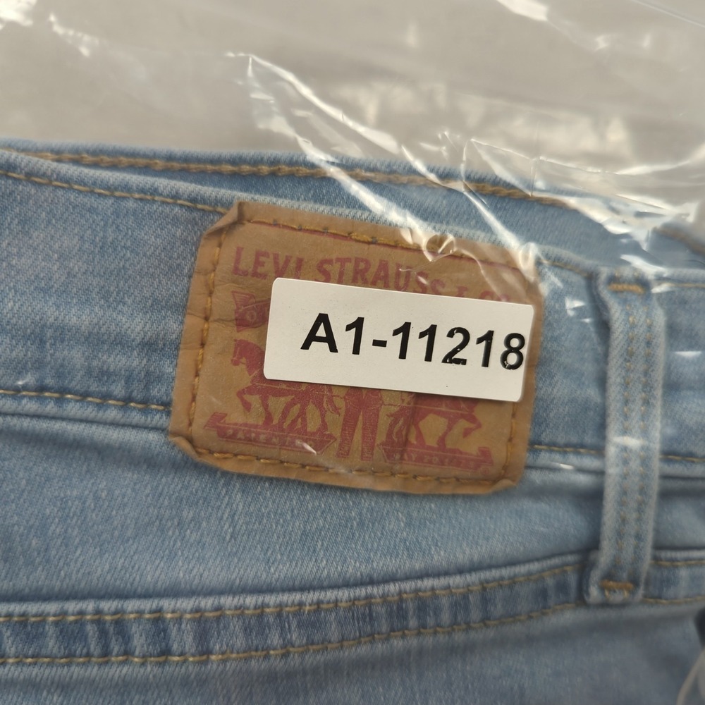 Levis Jeans Womens 30 Blue 318 Shaping Wide Leg Stretch Light Wash Boho - Picture 16 of 16